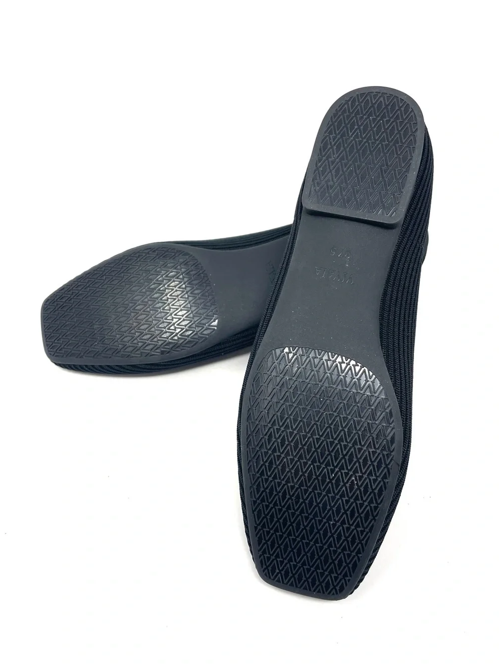 Vivaia new black